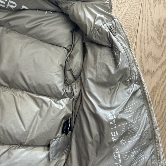 ARITZIA SUPERPUFF CORDUROY CUSHCORD SHORTY JACKET - Picture 9 of 16